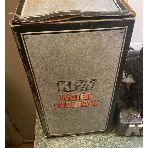 KISS Water Fountain in Box Gene, Paul, Ace & Peter Spencer Gifts 2000 - Picture 7 of 8